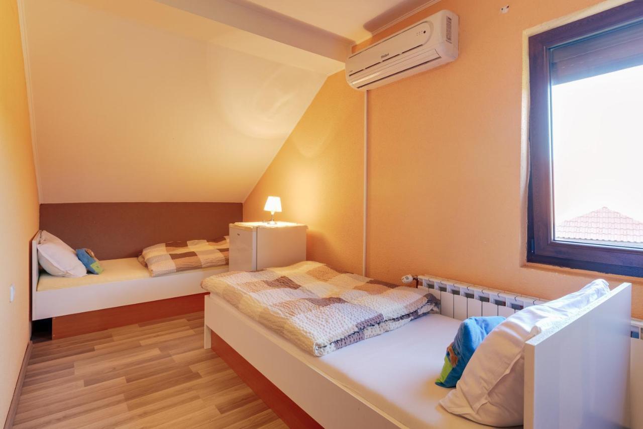 Lucija Apartment *
