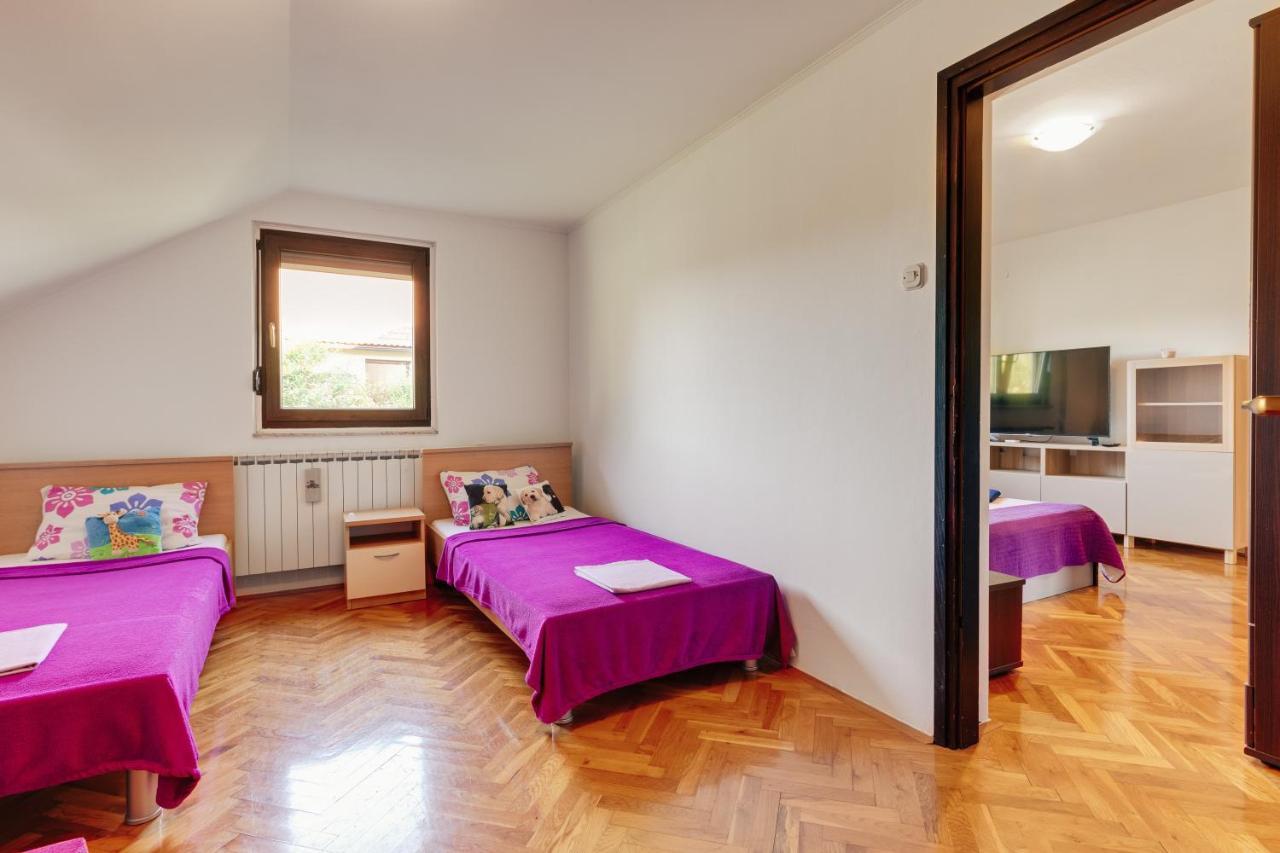 Apartment Lucija *